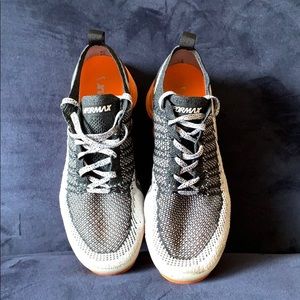 Nike Air Vapormax Flyknit 2 white/black-orange